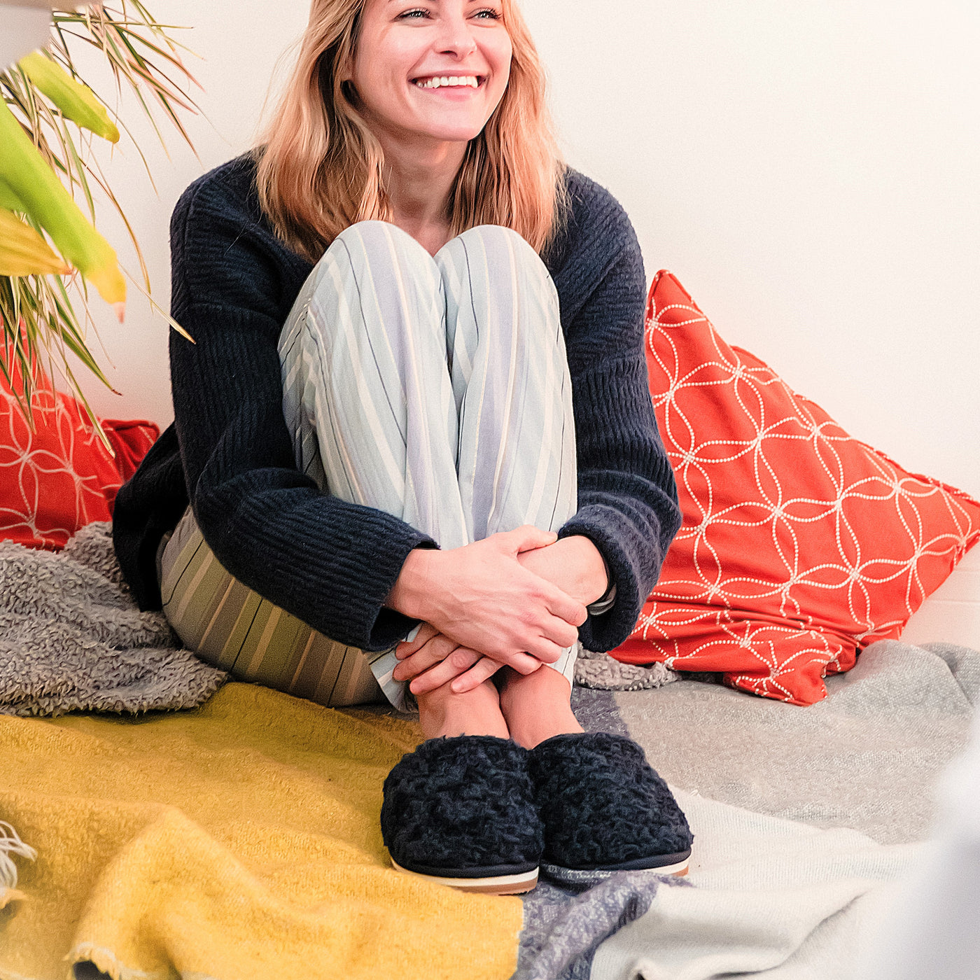 Bea Women's Slippers - Navy